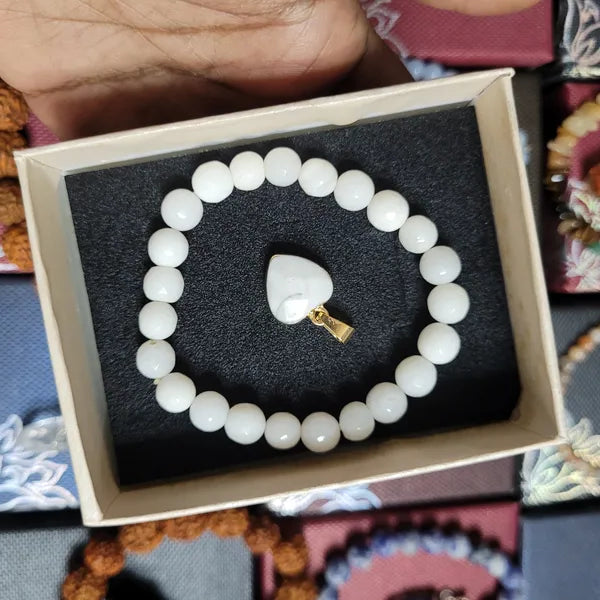 Howlite and White Aventurine Set