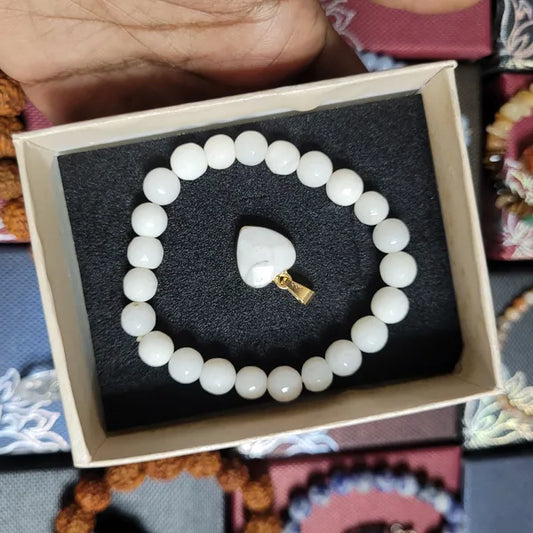 Howlite and White Aventurine Set